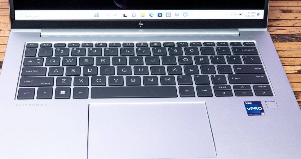 HP ELITEBOOK 1040 G9 X360 image 3