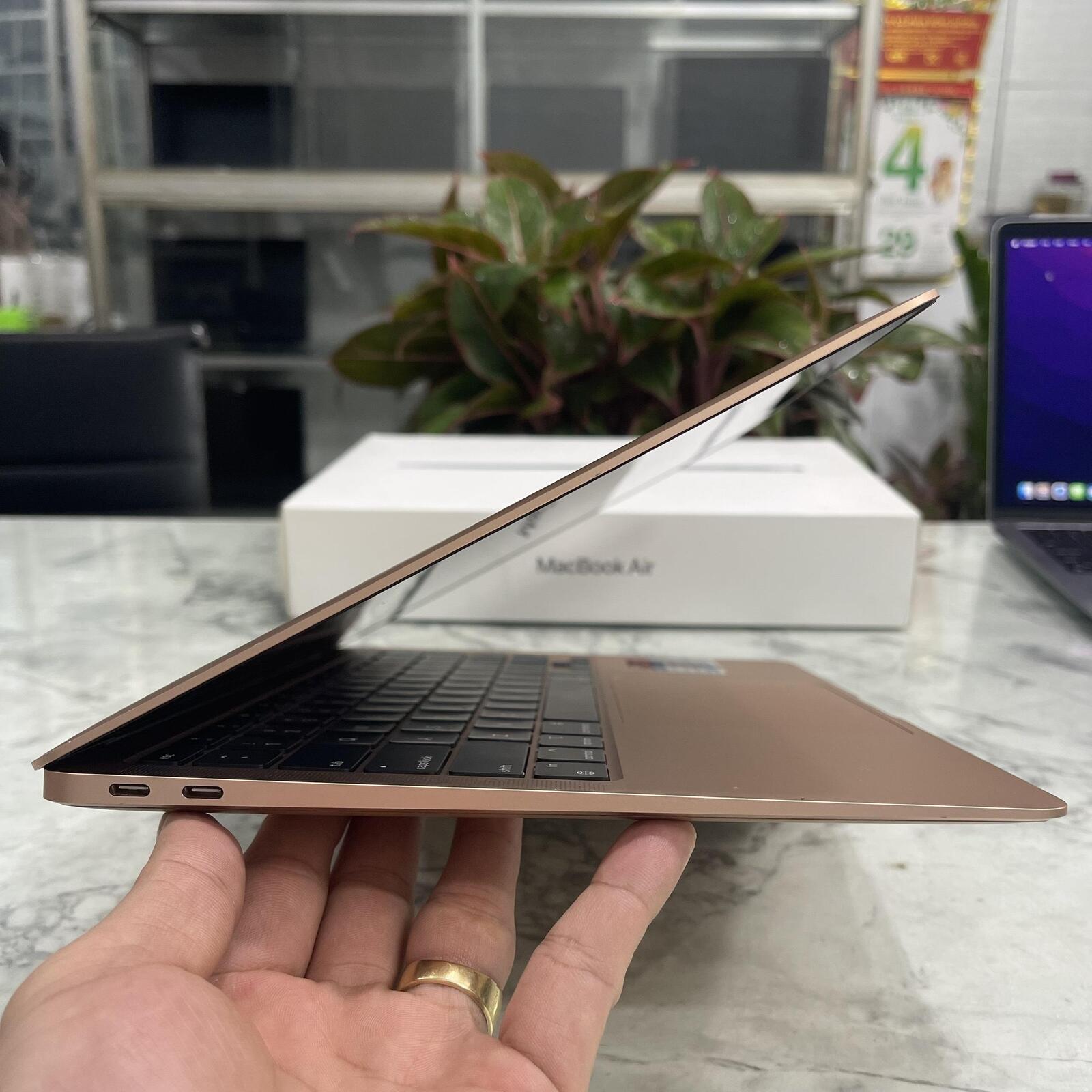 MacBook Air M1 13.3-inch 8GB 256GB image 3