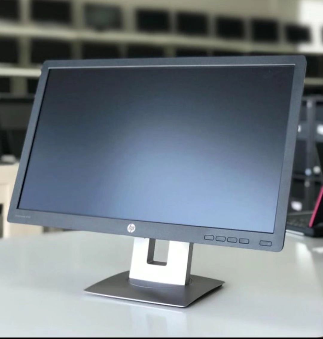 HP V28 28-inch 4K Monitor