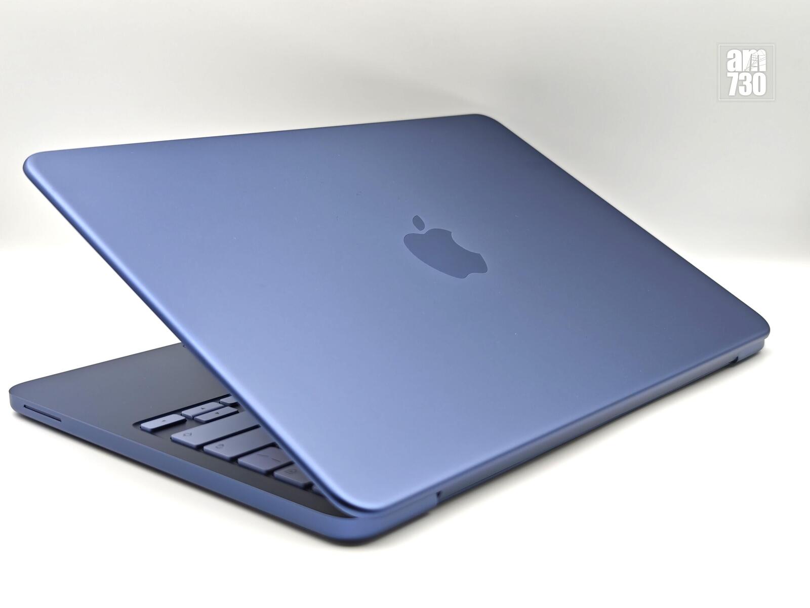 MacBook Neo 8GB 512GB image 2