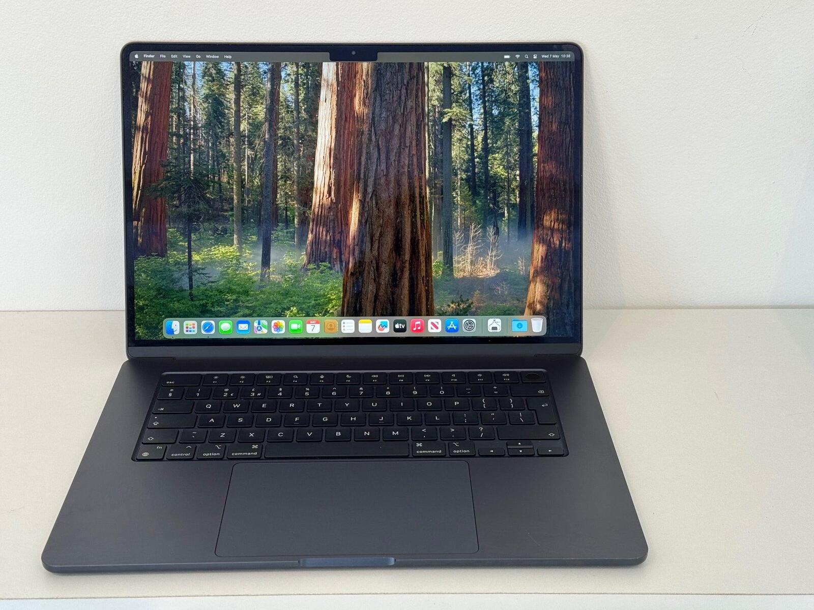 MacBook Air M2 15-inch 8GB 512GB image 2